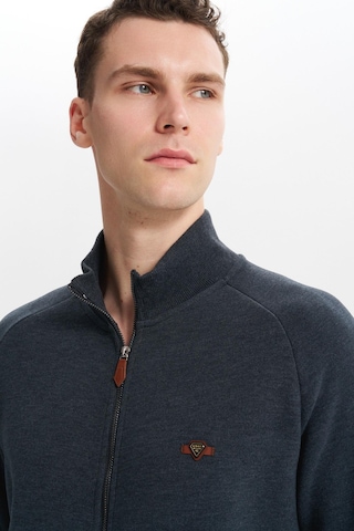 Arma Erkek Regular Fit Basic Reglan Kollu Selanik Sweatshirt Karbon Fırçalı, Dik Yaka, Tam Fermuar, Cepli, Pamuk Polyester K30324698202 Gri