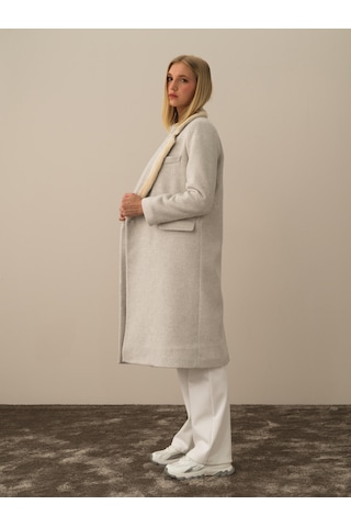 Xint Kırık Beyaz Doğal Yün Dokulu Oversize Kaban 290473