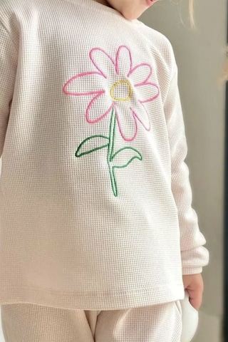 Kız Çocuk Gofre Kumaş Papatya Çiçek Nakışlı Alt Üst Takım Ekru