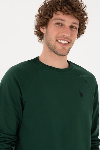 U.S. Polo Assn. Erkek Regular Fit Bisiklet Yaka Koyu Yeşil İnce Basic Sweatshirt 50313752-VR079