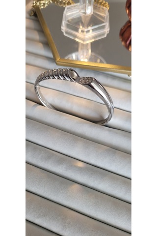 Çelik Silver Cone Kelepçe Silver
