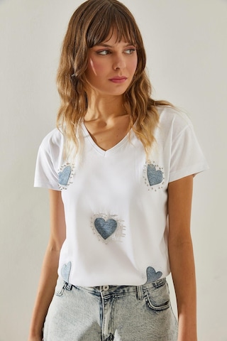 Shade Kadın V Yaka Yaka Kot Kalp Detaylı Taşlı T-shirt 60251412 - Beyaz