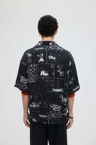Şık Ve Rahat Domrebel Comics Desenli Camp Collar Gömlek - Yumuşak Twill Kumaş Siyah
