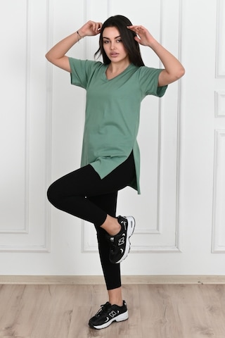 Kadın V Yaka Yırtmaçlı T-shirt 8783-22 001