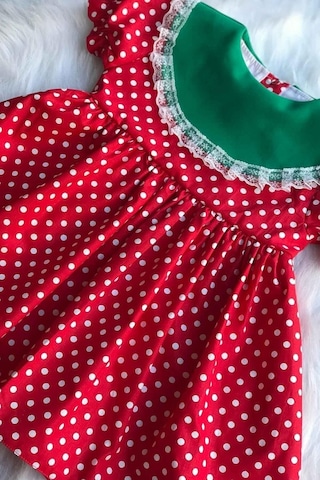 Yeşil Krep Yaka Dantel Detaylı Kız Çocuk Bebek Çilek Pamuk Elbise 001
