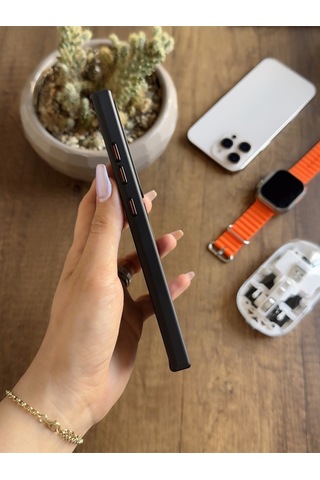Samsung Galaxy S24 Ultra Uyumlu Karbon Desenli Standlı Ve Magsafe Uyumlu Kılıf Soocase700 Siyah