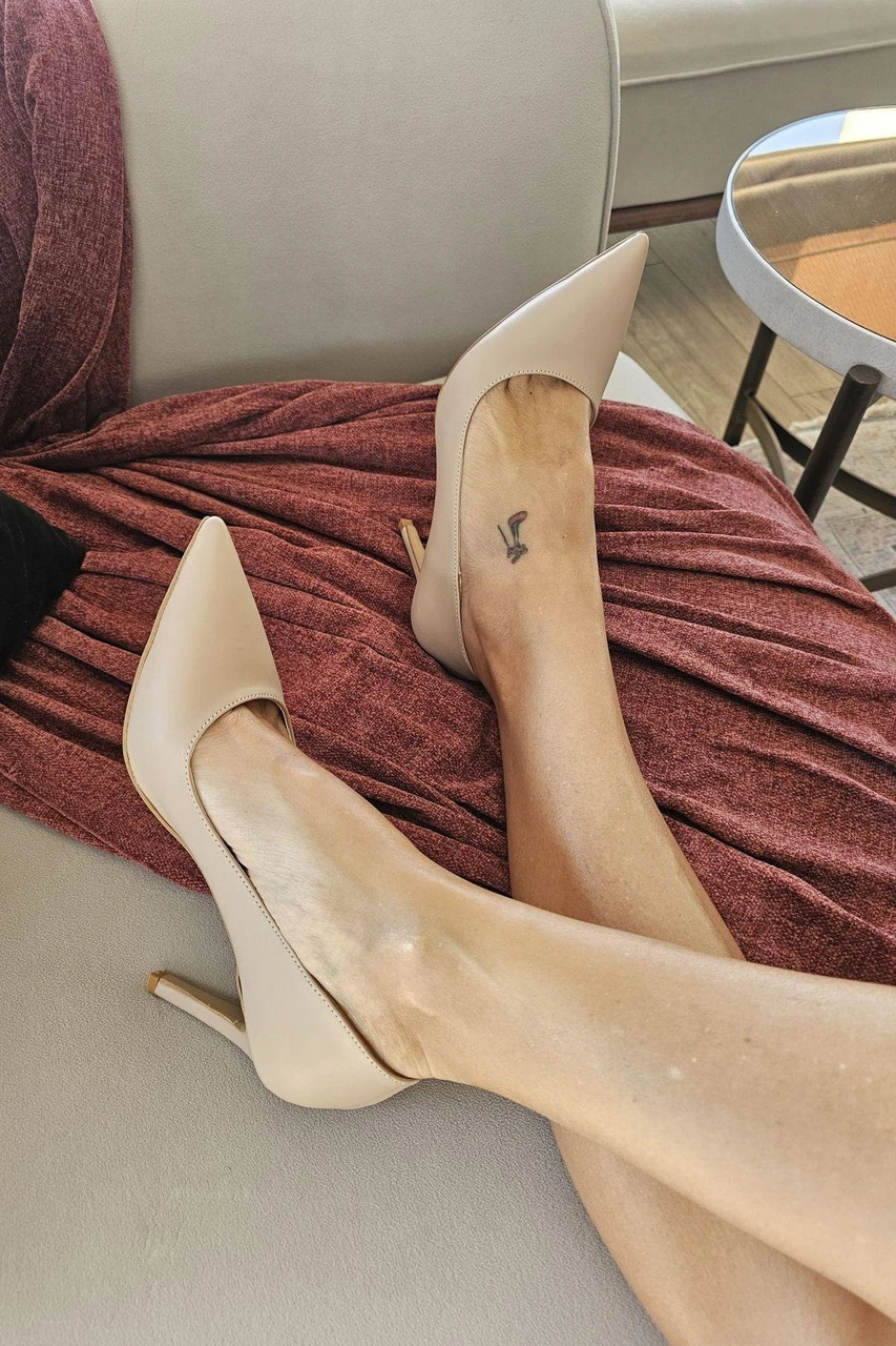10 1814 Topukla Kadın İnce Topuklu Stiletto Ayakkabı Ten