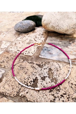 GOLD KAPLAMA SİLİNDİR PEMBE SEDEF TAŞI DETAY PEMBE BEYAZ BONCUK KOLYE-KOL113 Çok Renkli