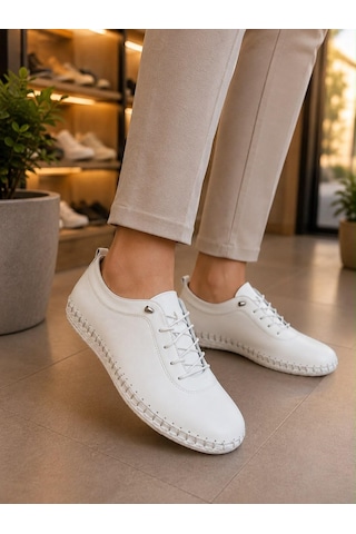 Beren Hakiki Deri Beyaz Kadın Ayakkabı Ortopedik Taban Düz Esnek Bağcıklı Comfort Casual Günlük Sneaker