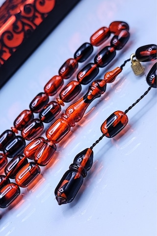 7 x 11 MM Kapsül Mustafa Uysal İmzalı Turuncu Siyah Ateşi Kehribar Tesbih