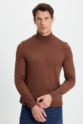 Tudors Erkek Slim Fit Dar Kesim Yumuşak Dokulu Tüylenmeyen Kahverengi Yarım Balıkçı Yaka Triko Kazak-34929 Kahverengi
