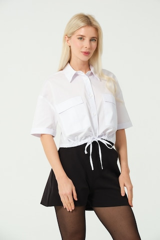S'amore Clothing Bağcık Detay Crop Gömlek Beyaz Beyaz