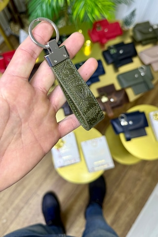 Yeşil Motifli Hakiki Deri Premium Anahtarlık Kişiye Özel İsim Baskılı