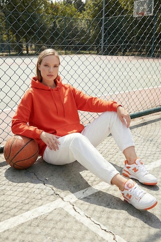 Lela Regular Fit Pamuklu Kapüşonlu Yaka Şardonlu Kışlık Bayan Sweat 5863854 Oranj