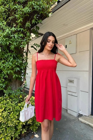 Kısa Pamuklu Yaz Elbisesi Askısı Bağlamalı Astarsız Kırmızı