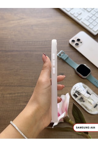 Samsung Galaxy A54 Uyumlu Süper İnce Mat Ultra Thin Silikon Kılıf Beyaz