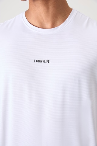 Tommy Life Beyaz Polyester Nefes Alan Dokulu İnce Esnek Standart Fit Erkek Performans T-shirt - 88384 Beyaz