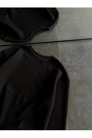 Zenna Tarz Kışlık Bisiklet Yaka Üç İplik Basic Sweatshirt - Siyah
