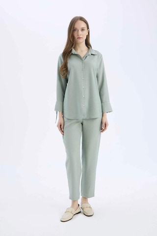 DeFacto Regular Fit Basic Düz Uzun Kollu Gömlek C3819AX25SPGN1110
