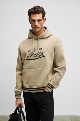 Grimelange Phantoseas Erkek Kapüşonlu Önü Nakışlı Etek Ve Kol Triko Detaylı Vizon Sweatshirt Vizon