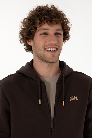 U.S. Polo Assn. Erkek Regular Fit Koyu Kahverengi Şardonlu Örme Hırka 50313755-VR084