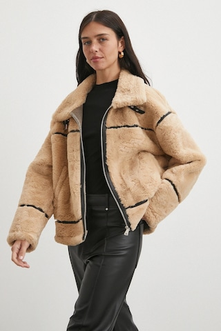 Ters Detay Peluş Lamine Mont Bej Bej