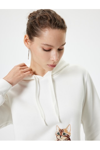 Koton Oversize Kapüşonlu Sweatshirt Cep Detaylı Kedi Nakışlı Ekru 5wal10021ık Ekru