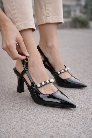 Modaonn Kadın Sivri Burun İnci Detaylı Slingback İnce Topuk Rugan Ayakkabı Siyah