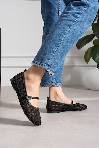 Dabab Shoes Rıvena Kadın Siyah Tül Üzeri Nakış Detaylı Kare Burun Üstten Bantlı Düz Taban Mary Jane Babet