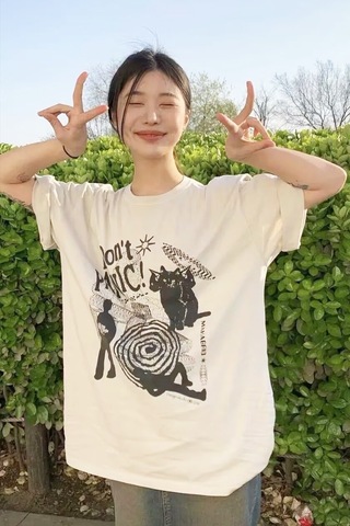 Don't Panic Unisex Y2k T-shirt 001