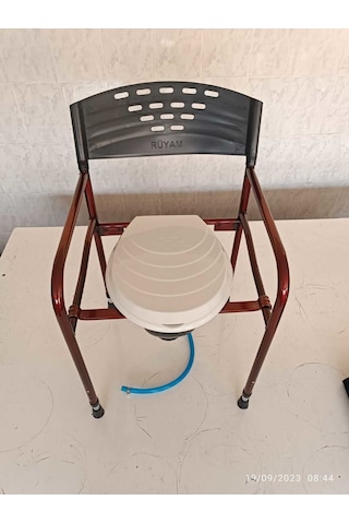 Medikaltec Taharet Musluklu Mobil Tuvalet Banyo Sandalyesi Klozet Yükseltici Hastalar Için Klozet