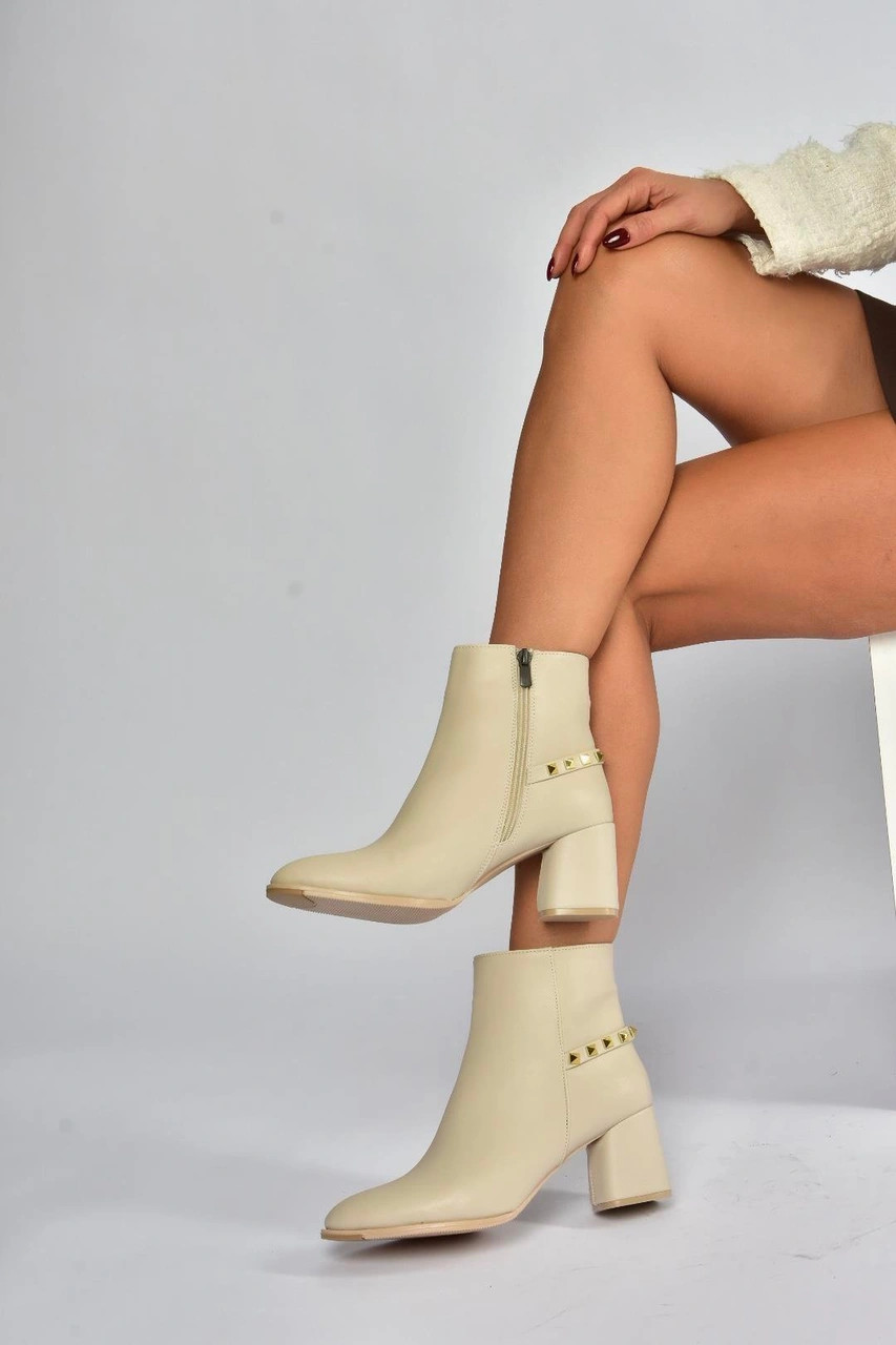 Fox Shoes V848241409 Bej Kalın Topuklu Kadın Bot Bej-suni Deri