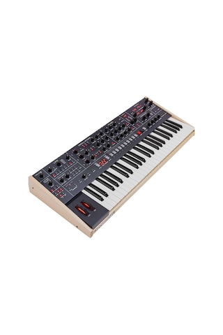 Sequential Trigon-6 49-tuş Polifonik Analog Synthesizer