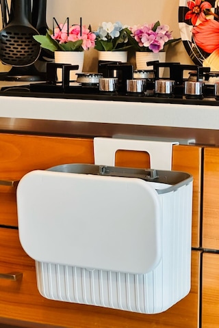 Makri Home Pratik Askılı Çöp Kovası- Beyaz- Çift Yönlü Kapaklı - 8 Litre Beyaz