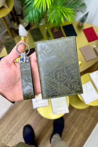 Premium Deri Ruhsat Kılıfı Ve Anahtarlık Seti Yeşil Motifli
