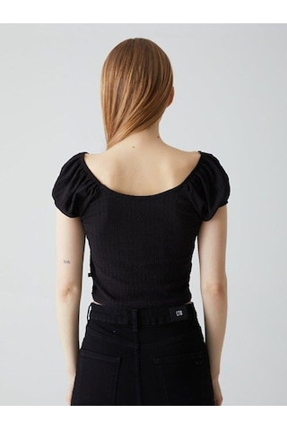 Ltb V Yaka Önü Büzgülü Crop Top Siyah T-shirt 013168000060019 200-200 Siyah