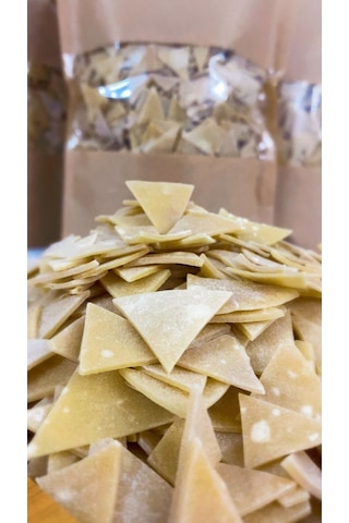 Emt Gıda Ev Yapımı %100 Doğal Üçgen Kesim Erişte 1000 G