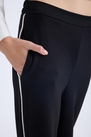 Vitrin Beli Lastikli Yanı Şeritli Eşofman Pantolon Siyah
