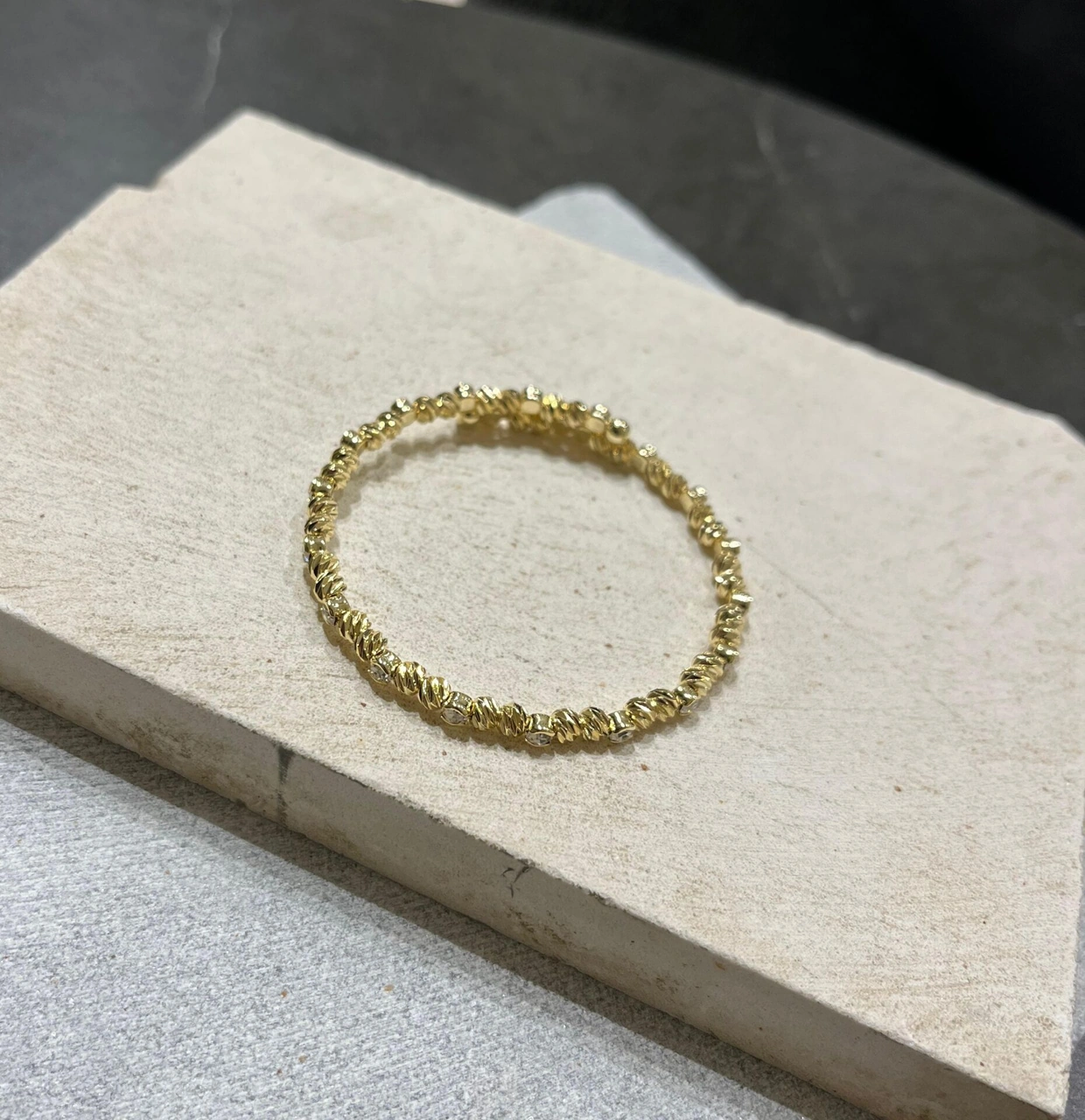 Dorika Taşlı Kelepçe Çok Renkli