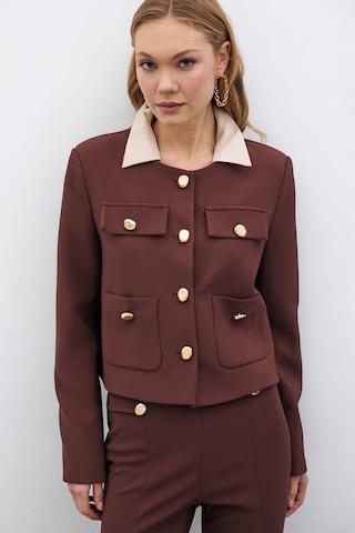 Sateen Düğmeli Kısa Ceket - Kahve-135526 Kahve