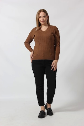 Y6328 Fındık Örgü Detaylı Triko Kazak Kahverengi