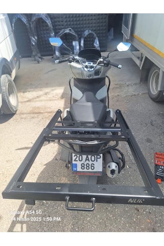 Honda Pcx Kızaklı Kurye Paket Çanta Demiri Ses Yapmaz Destekli