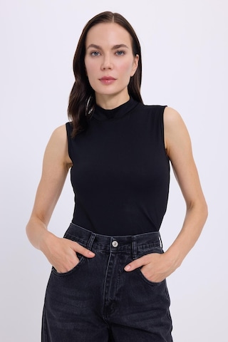 Tudors Kadın Standart Fit Normal Kesim Sıfır Kol Yarım Balıkçı Yaka Siyah Bluz-35335 Siyah