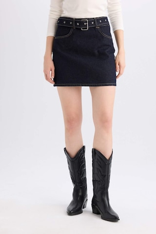 Defacto Fashion Fit Soluk Efektli Cepli Kemerli Jean Mini Etek D5831AX24WNNM34 Mavi
