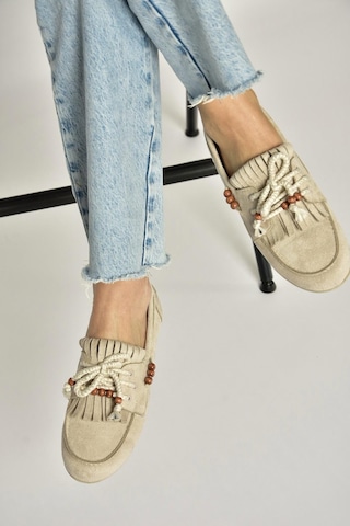 Fox Shoes Y602426202 Bej Süet Boncuk Detaylı Günlük Kadın Ayakkabı Bej