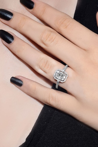 Modern Tasarım 0.55 Ct Baget Kare Tektaş Yüzük