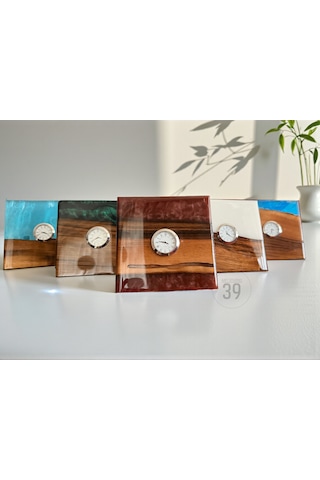 Classic Ceviz & Epoksi Masa Saati 3,5 Cm Gümüş Quartz Mekanizma Tasarım Masaüstü Saat 15x15 Cm Çok Renkli