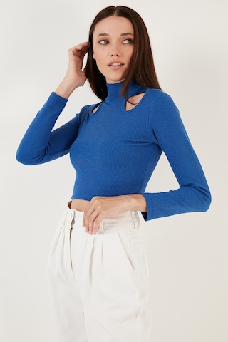Lela Esnek Slim Fit Cut Out Pencereli Dik Yaka Crop Bayan Bluz 5865348 Saks