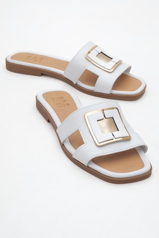 Luvishoes Millie Beyaz Hakiki Deri Tokalı Kadın Terlik Beyaz