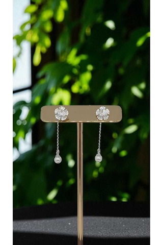 925 Ayar Taşlı Çiçek Figürlü İnci Sallantılı Gümüş Küpe Zarif Ve Işıltılı Tasarım Gümüş